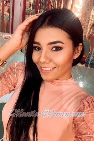 210665 - Daniela Age: 25 - Colombia