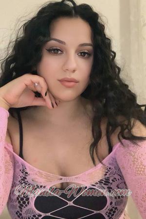 225417 - Alona Age: 26 - Ukraine